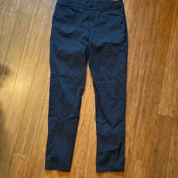 Lulu lemon charcoal gray women’s pants size 31 - button and zip closure - Picture 1 of 7